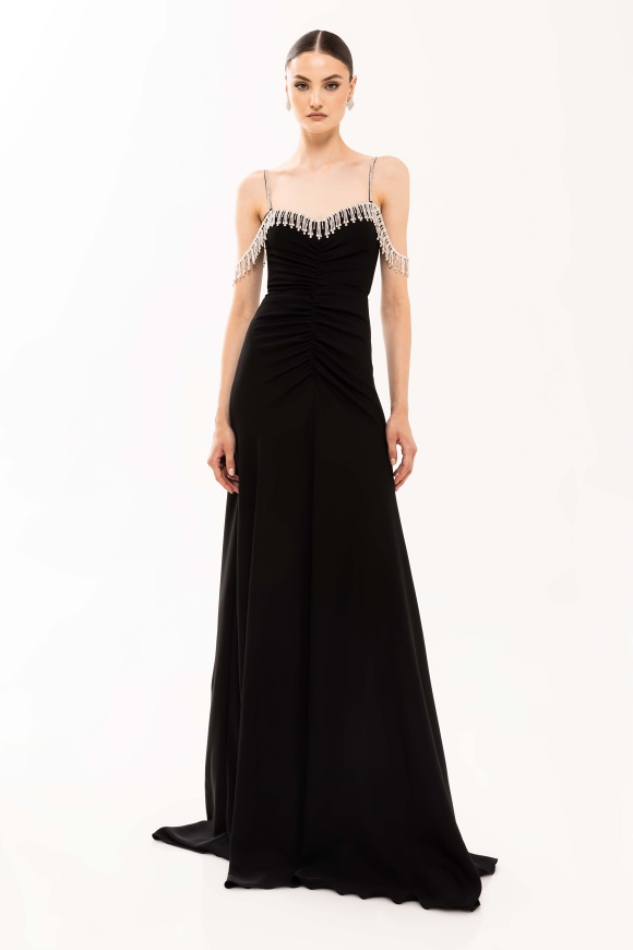 Rochie cu franjuri din cristale si trena