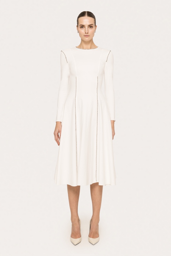 Rochie din vascoza cu insertie de strasuri