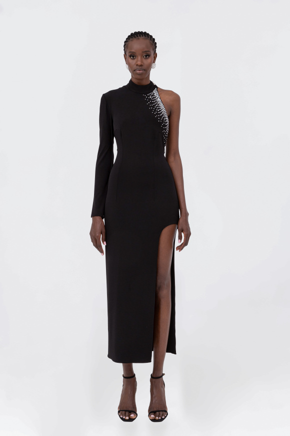 Rochie cu aplicatii din cristale si spatele gol