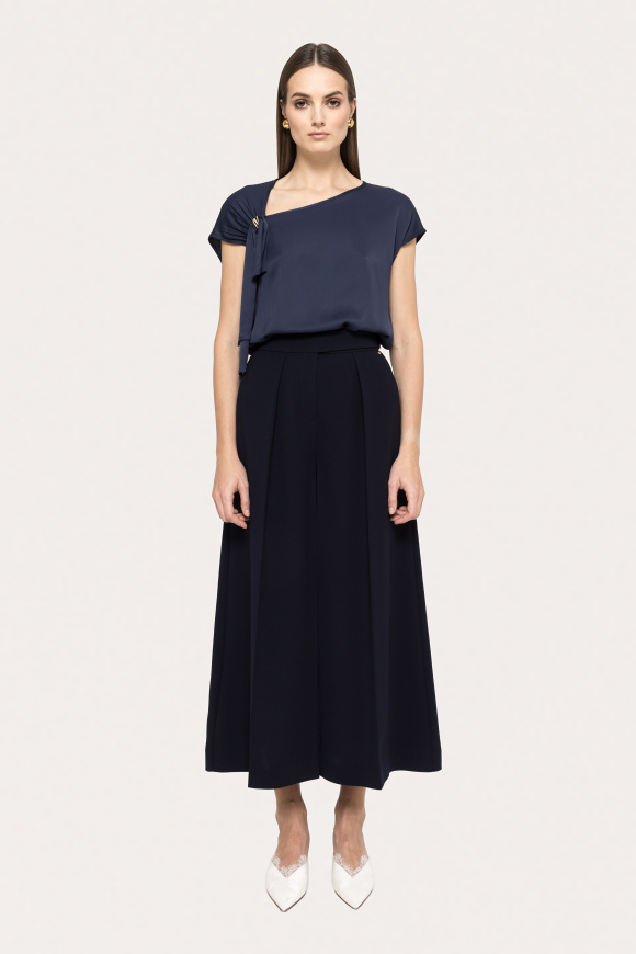 Asymmetrical- design viscose top