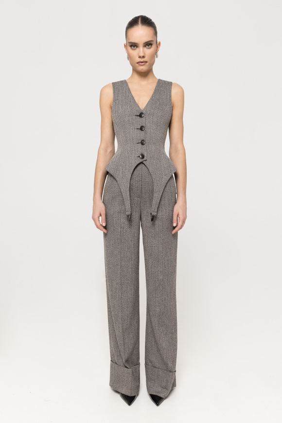 High-waisted pants