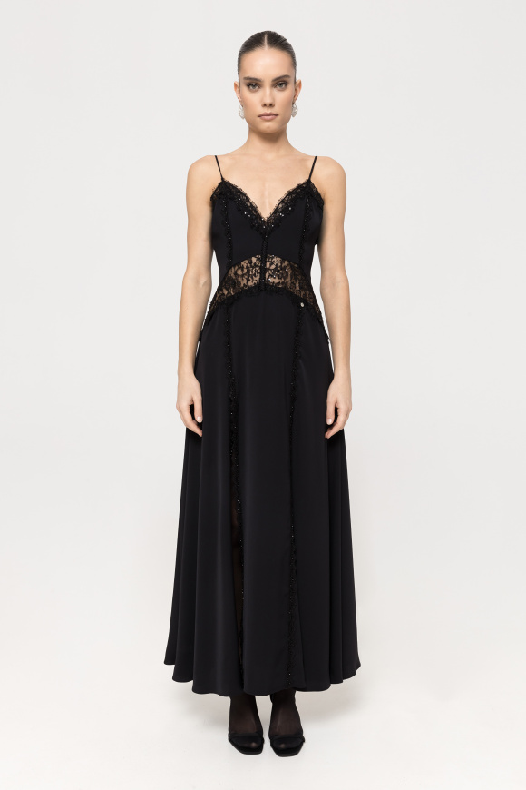 Rochie cu insertie de dantela