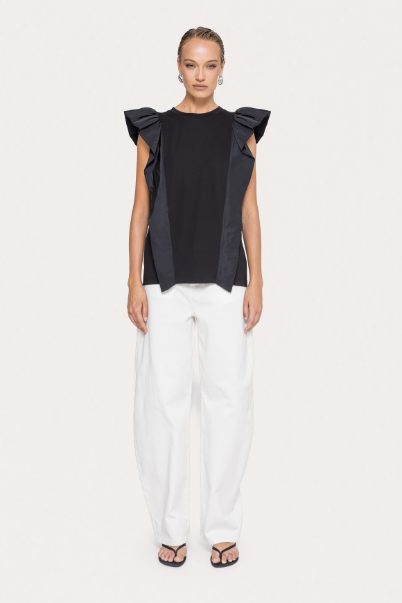 Top din tricot cu volane