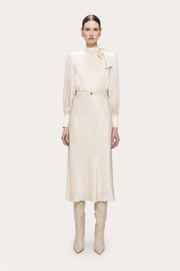 Rochie satinată din vâscoză
