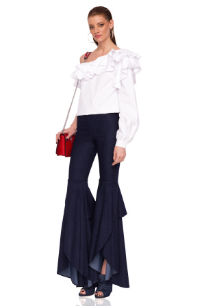 Casual shirt with ruffle
