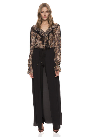 Slim pants with veil train