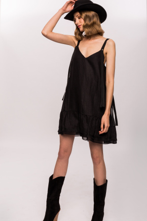 Linen dress with deep back-cut