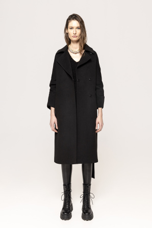 Single-breasted coat
