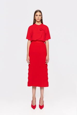 High waisted pleated skirt