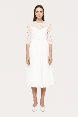 Embroidered floral pleated dress