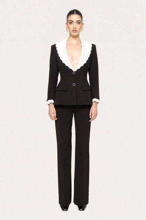 Single-breasted fitted blazer