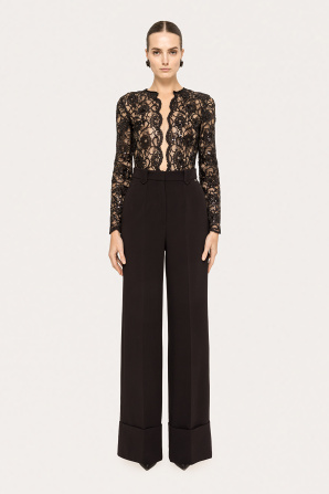 High-waisted pants