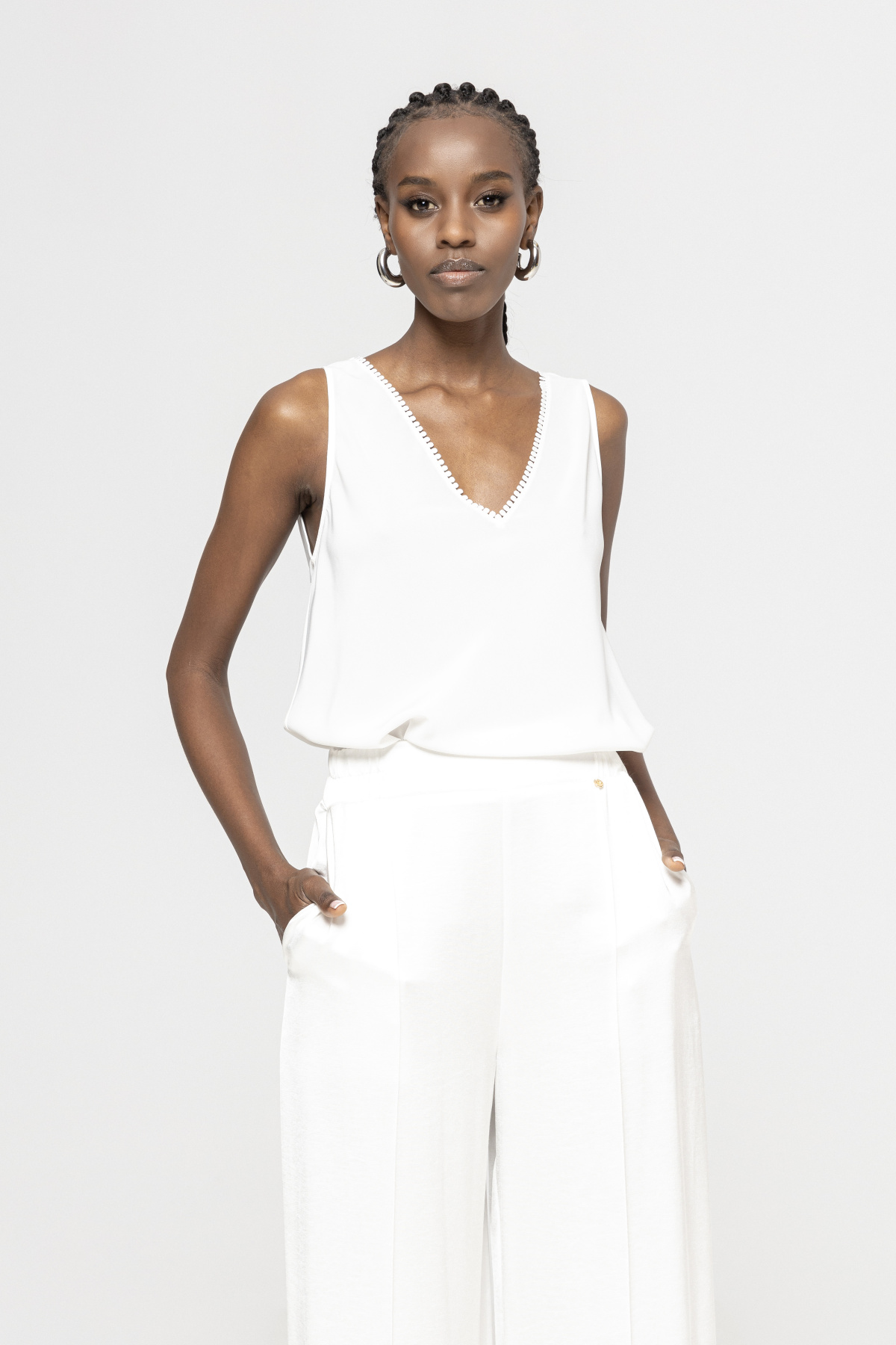 deep v neck sleeveless top